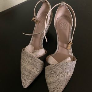 Tory Burch low wedge black & white print w strap